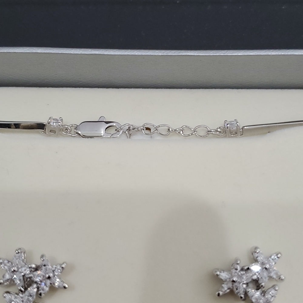 🌹NIB BRIDEAL EARRING NECKLACE SET - Picture 4 of 16
